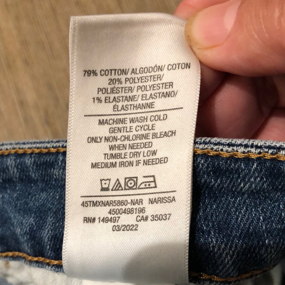 Joe's Jeans Medium Wash Skinny Denim two pants same brand different style. - Picture 5 of 13